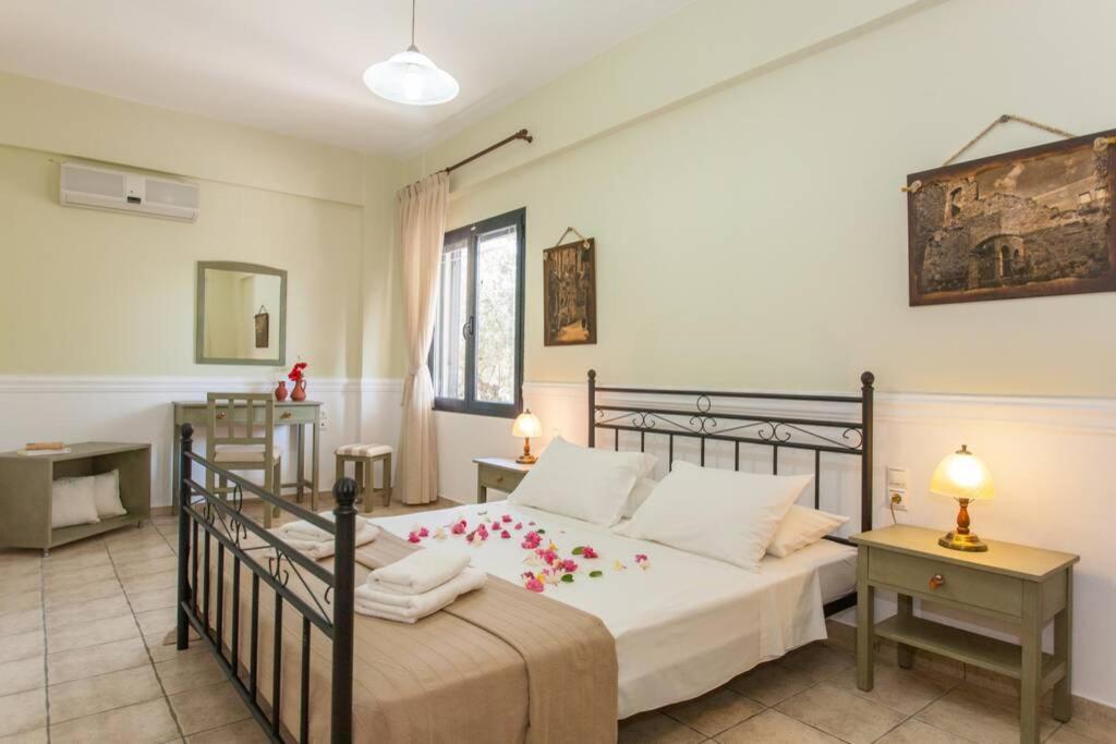 Villa Manolis Chania  Ngoại thất bức ảnh